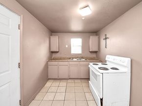 6821 Haight Street, Houston TX 77028