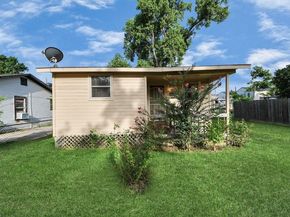 6821 Haight Street, Houston TX 77028