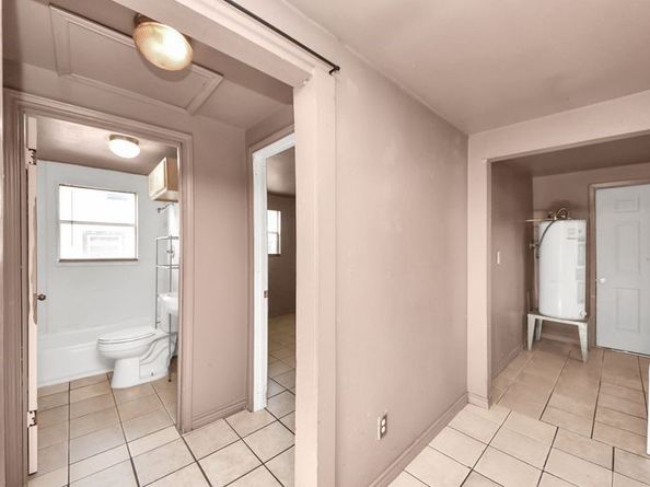 6821 Haight Street, Houston TX 77028