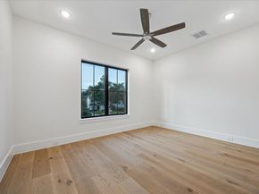 431 W 30th Street, Houston TX 77018