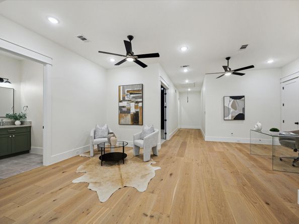 431 W 30th Street, Houston TX 77018