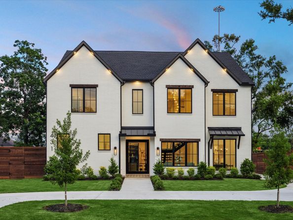 431 W 30th Street, Houston TX 77018