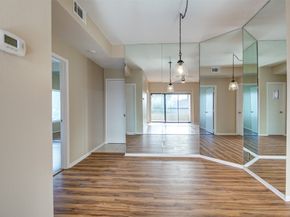 2213 S Braeswood Boulevard 13C, Houston TX 77030