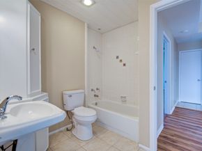 2213 S Braeswood Boulevard 13C, Houston TX 77030