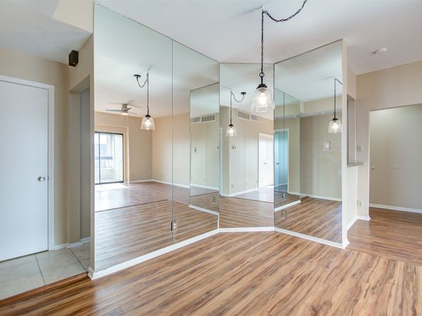 2213 S Braeswood Boulevard 13C, Houston TX 77030