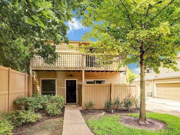 2379 Briarwest Boulevard 12, Houston TX 77077