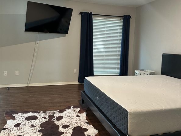 2379 Briarwest Boulevard 12, Houston TX 77077