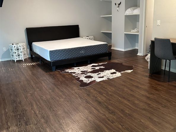 2379 Briarwest Boulevard 12, Houston TX 77077