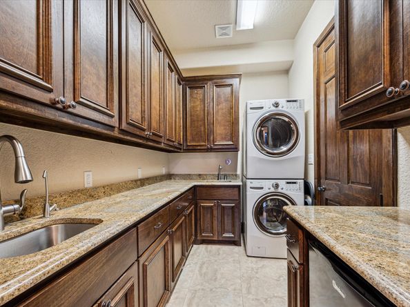 3751 Aberdeen Way, Houston TX 77025