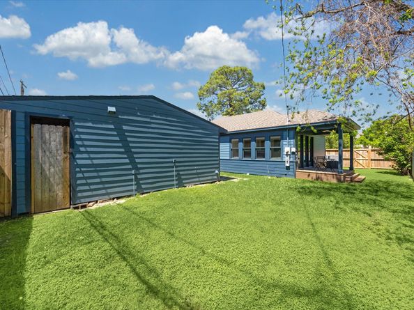 636 Pizer Street, Houston TX 77009