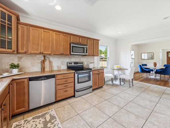 636 Pizer Street, Houston TX 77009