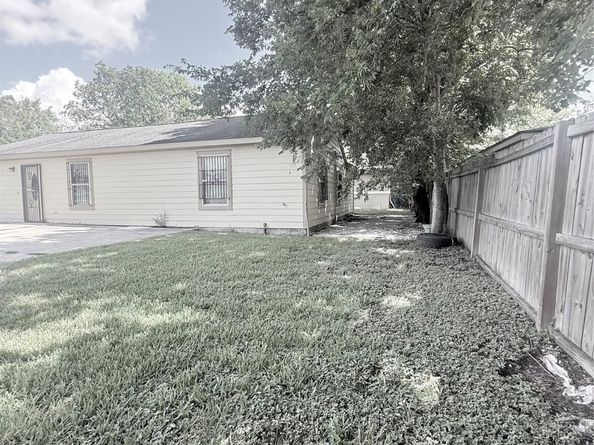 5103 Northridge Drive, Houston TX 77033