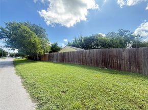 5103 Northridge Drive, Houston TX 77033