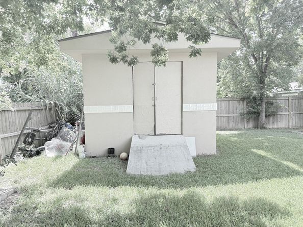 5103 Northridge Drive, Houston TX 77033