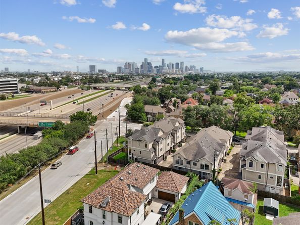 2402 Calumet Street D, Houston TX 77004