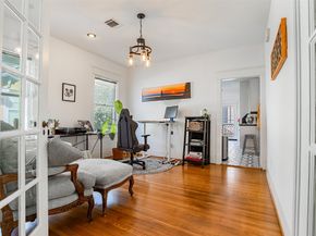 528 Hawthorne Street, Houston TX 77006