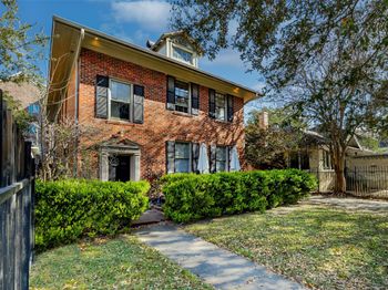 528 Hawthorne Street