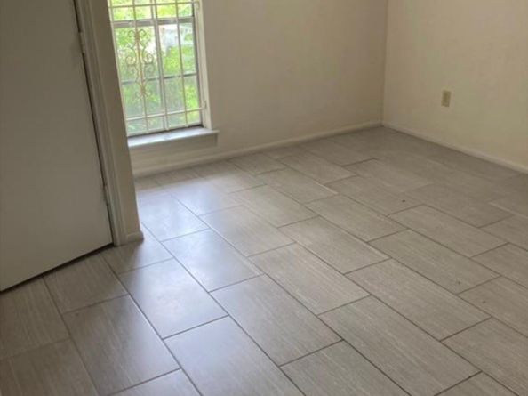 9006 Roos Road, Houston TX 77036