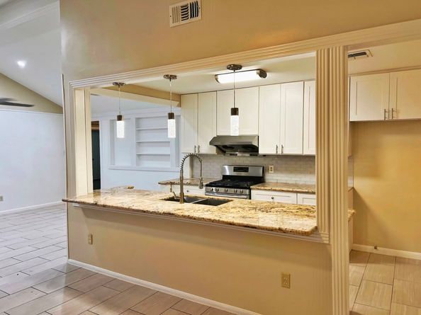 9006 Roos Road, Houston TX 77036