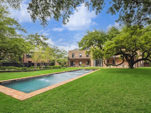 3 Remington Lane, Houston TX 77005