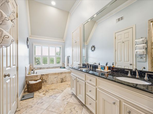 4001 Bellefontaine A, Houston TX 77025