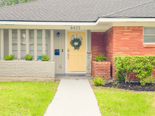 8423 Glen Valley Drive, Houston TX 77061