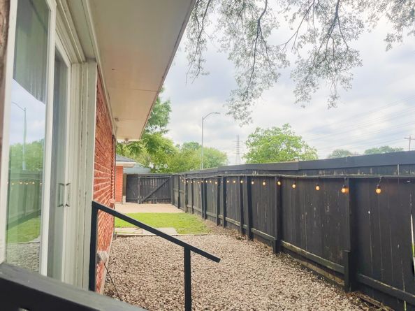8423 Glen Valley Drive, Houston TX 77061
