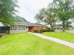 8423 Glen Valley Drive, Houston TX 77061