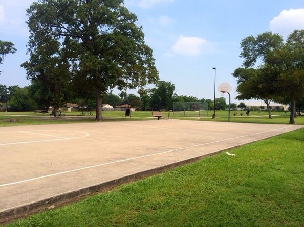 2281 Des Jardines Street, Houston TX 77023