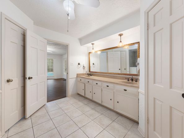 6131 Knollview Drive, Spring TX 77389