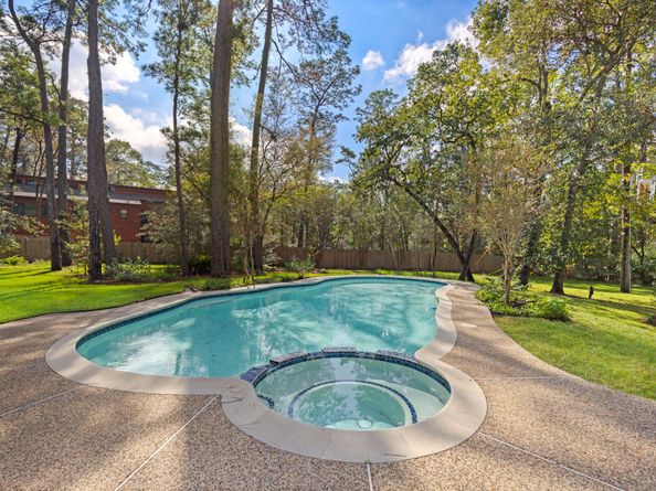 6131 Knollview Drive, Spring TX 77389
