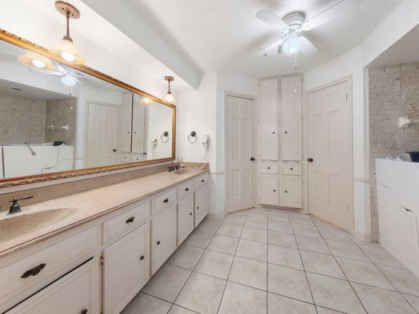 6131 Knollview Drive, Spring TX 77389