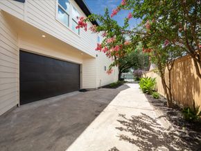 805 English Street, Houston TX 77009