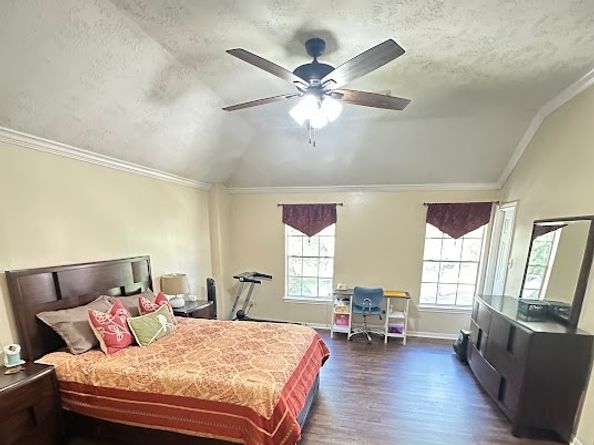 1631 Almond Brook Lane, Houston TX 77062