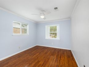 5450 Birdwood Road, Houston TX 77096