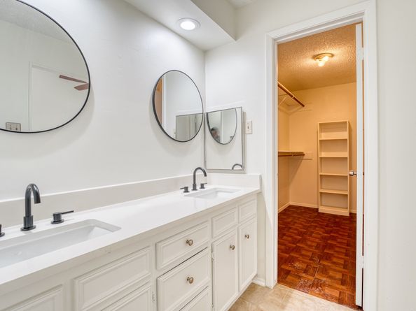5860 Sampley Way 5860, Houston TX 77092