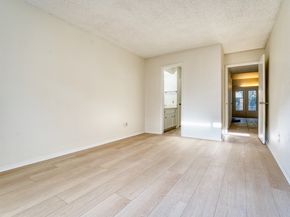 5860 Sampley Way 5860, Houston TX 77092