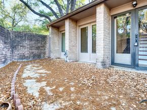5860 Sampley Way 5860, Houston TX 77092