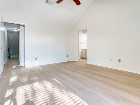 5860 Sampley Way 5860, Houston TX 77092