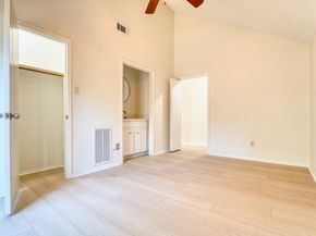 5860 Sampley Way 5860, Houston TX 77092