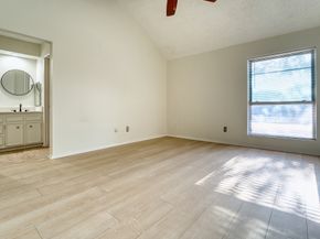 5860 Sampley Way 5860, Houston TX 77092