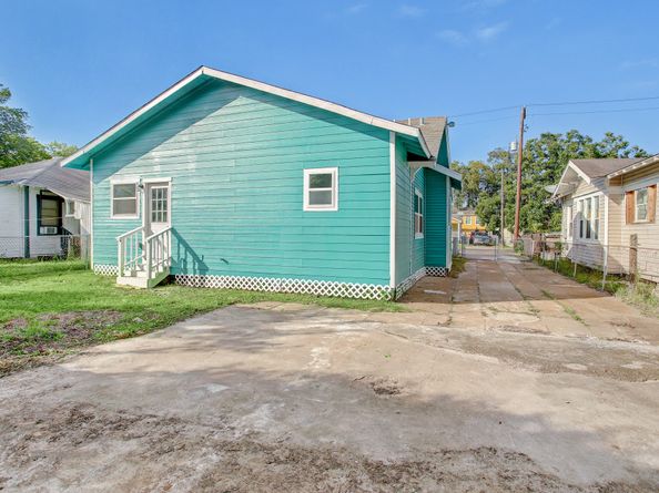 6714 Avenue E, Houston TX 77011