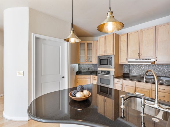 505 Jackson Hill Street S 108, Houston TX 77007