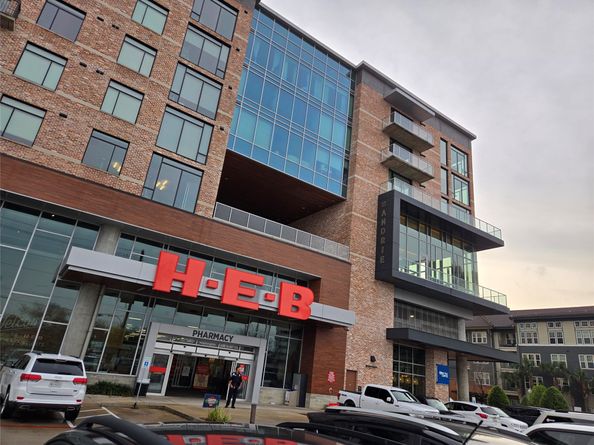 505 Jackson Hill Street S 108, Houston TX 77007