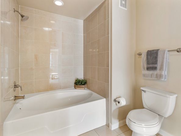 505 Jackson Hill Street S 108, Houston TX 77007