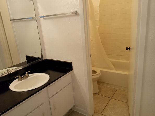5625 Antoine Drive 413, Houston TX 77091