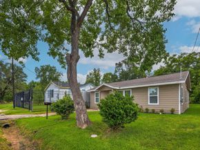 7815 Jester Street, Houston TX 77051