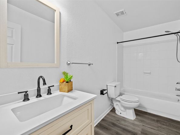 322 Remington Harbor Court, Houston TX 77073