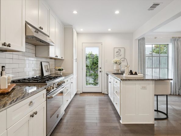 2346 Watts Street, Houston TX 77030