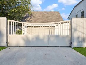 2346 Watts Street, Houston TX 77030